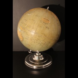Globe terrestre des années 1960