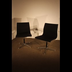Paire de chaises Eames