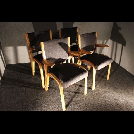 Quatre fauteuils « Steiner » des années 70