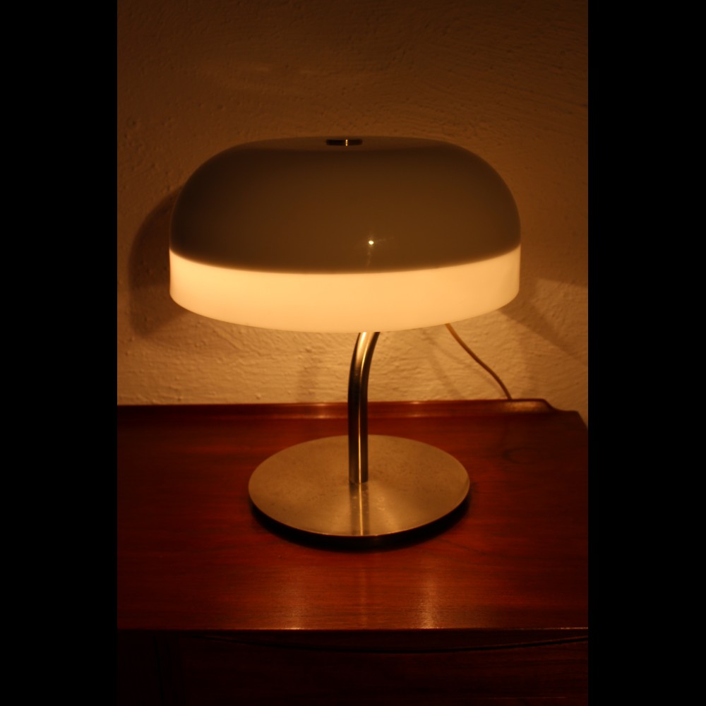 Lampe à poser italienne des années 1970