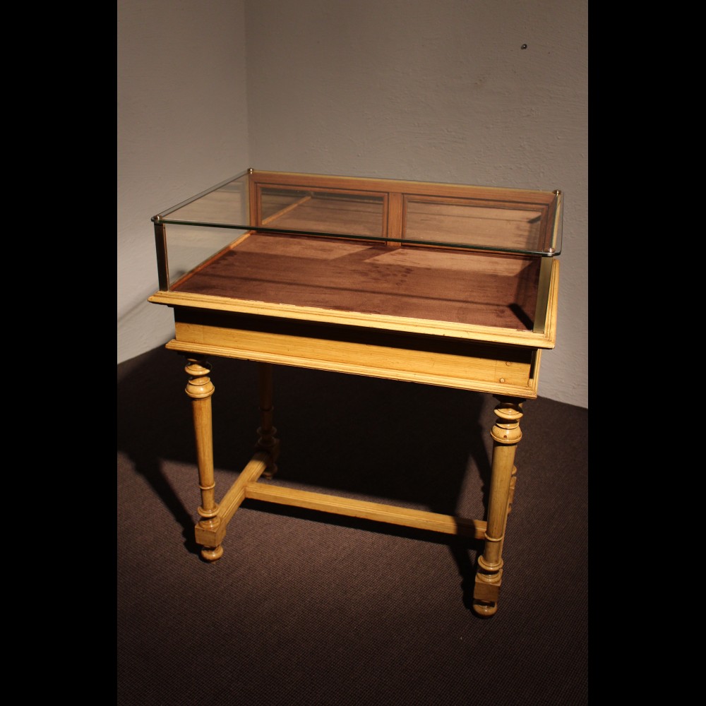 Meuble de bijoutier