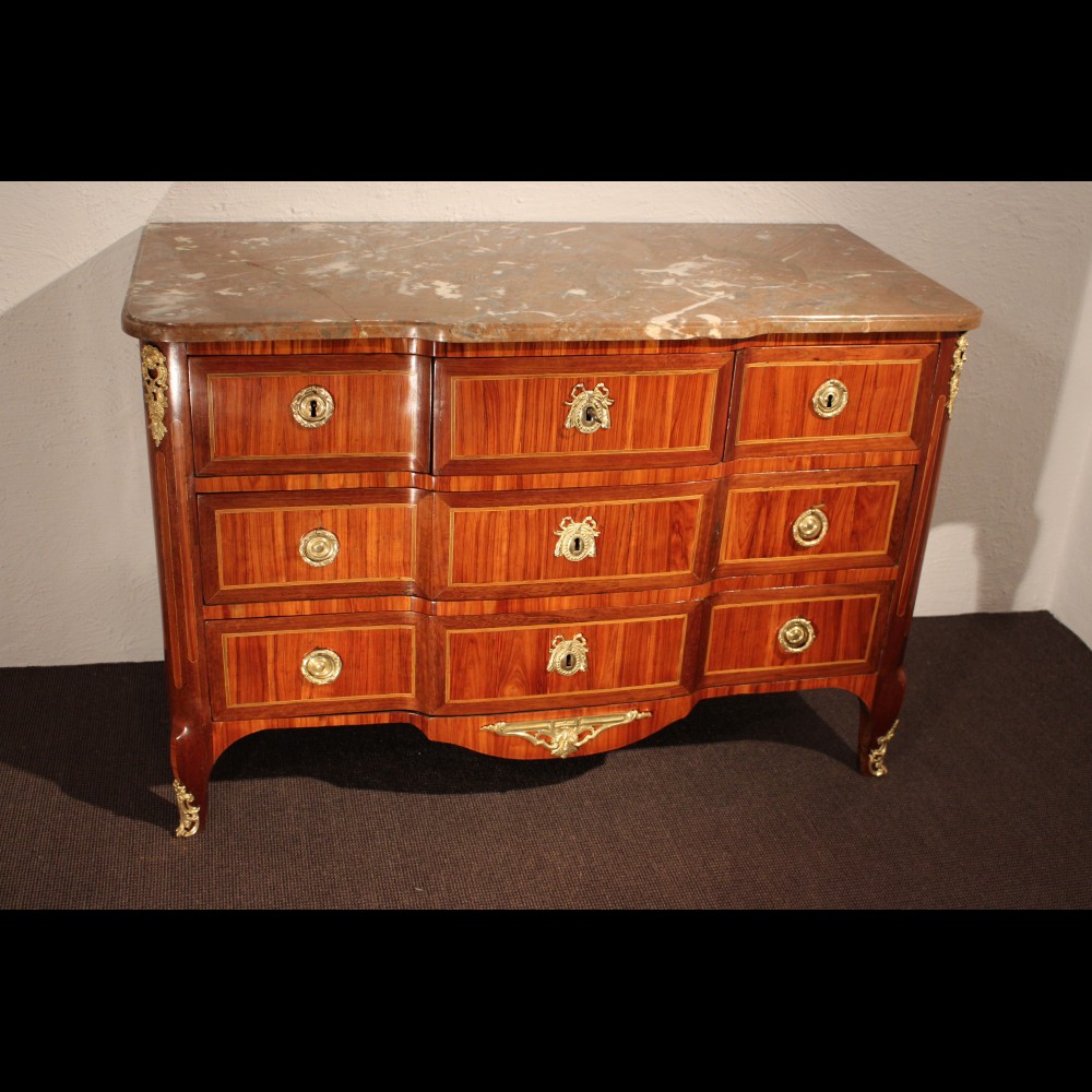 Commode 18 eme transition