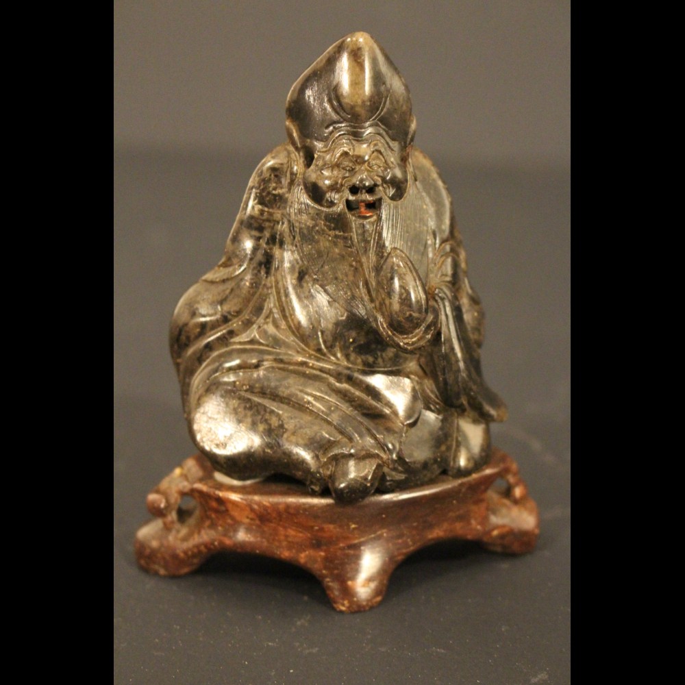 Statuette en pierre dure