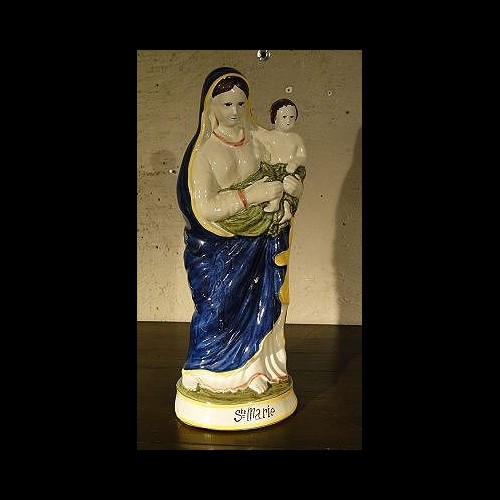 Vierge en faience