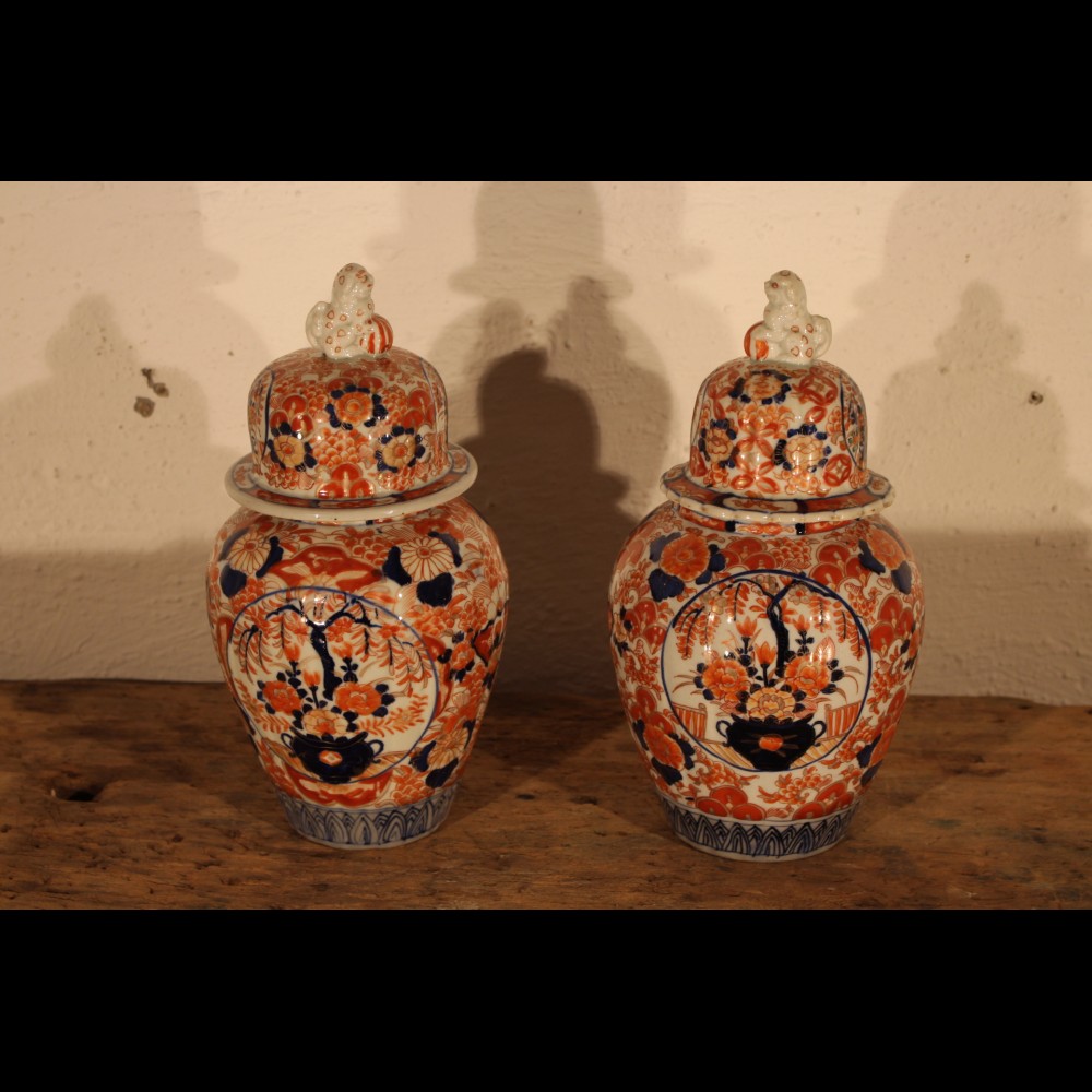 Paire de pots d’imari