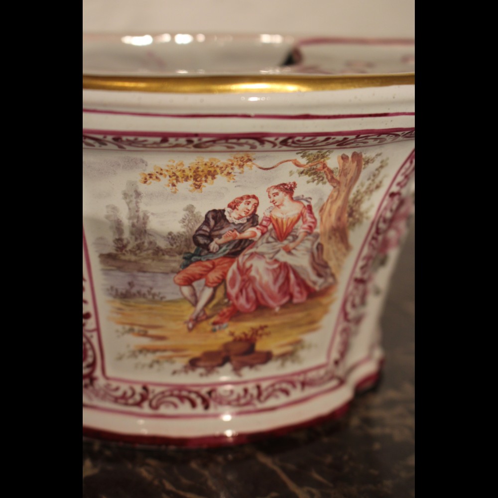 pique-fleurs-en-faience-5.jpg