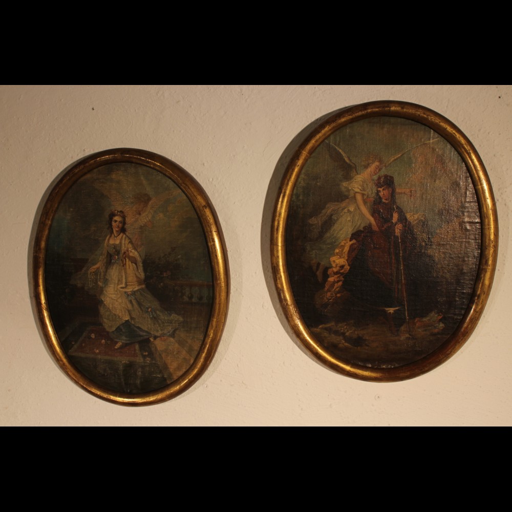 Paire de peintures de femmes