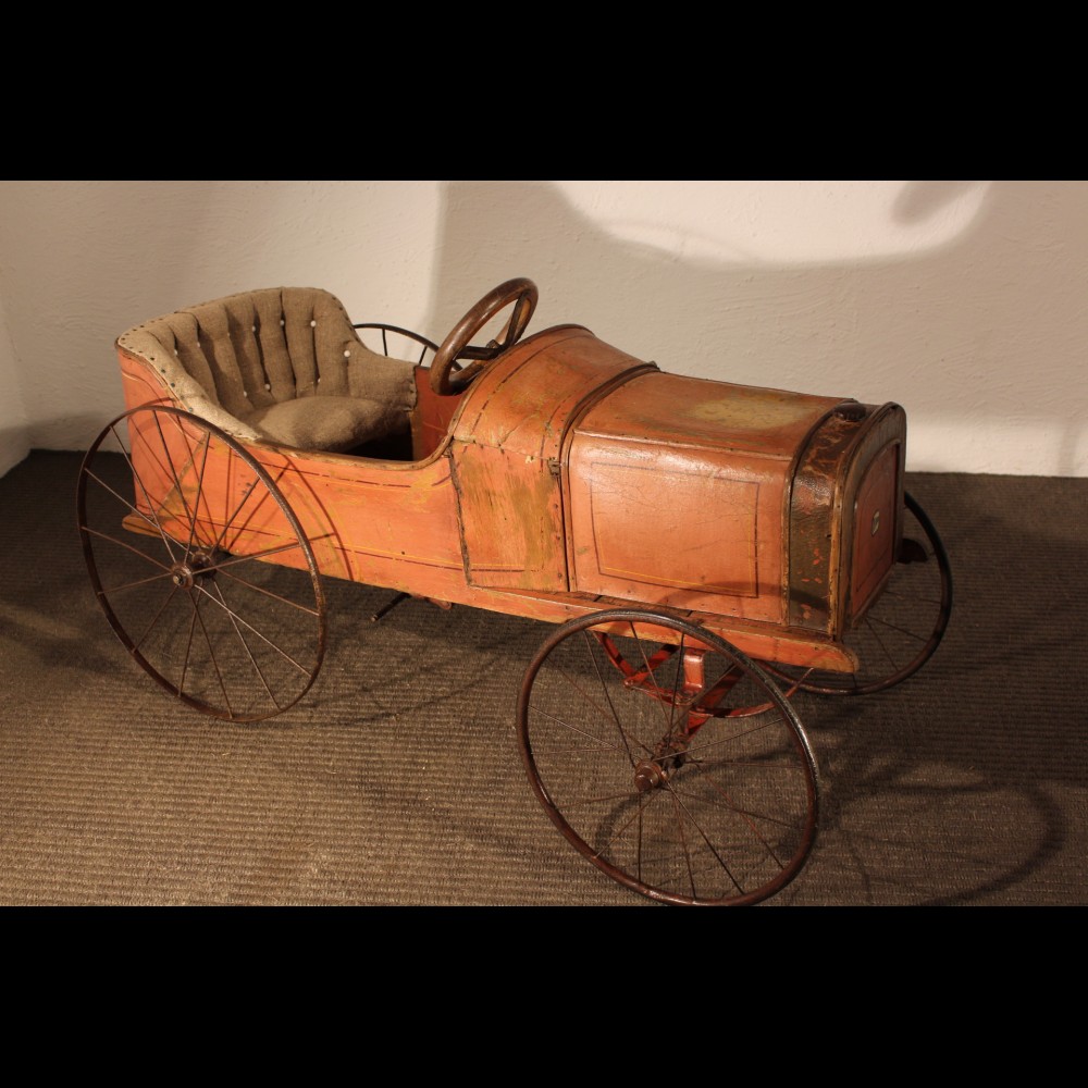 Voiture à pédales
