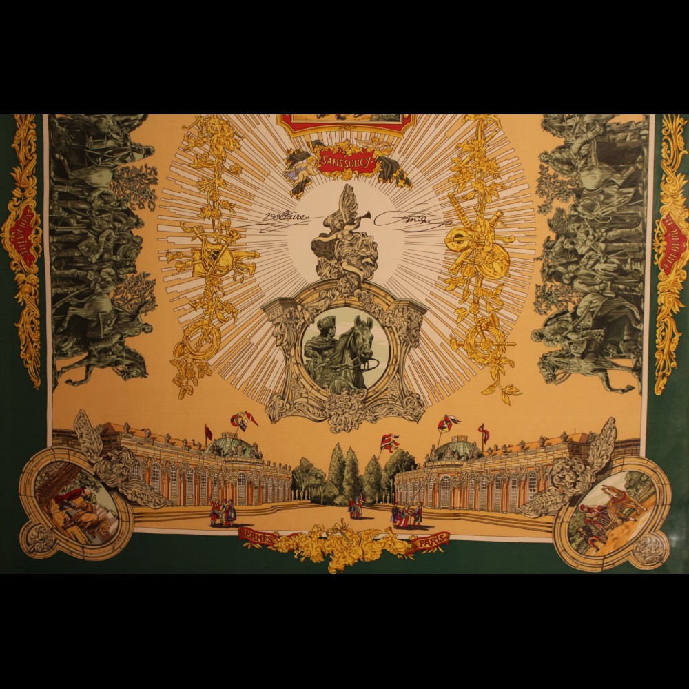 foulard-de-soie-de-la-maison-hermes.jpg
