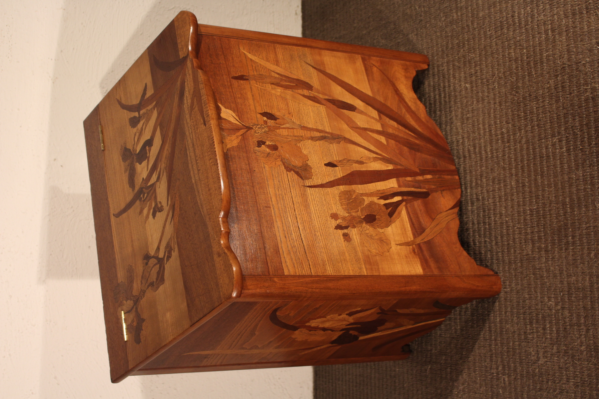 Caisse à bois Art Nouveau de Gallé