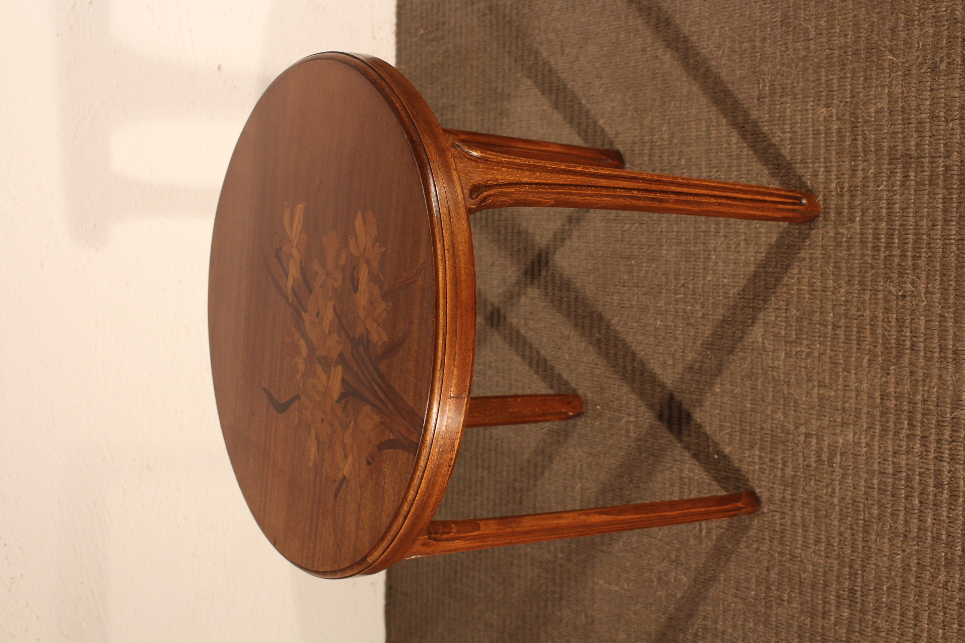 joli Guéridon Art Nouveau