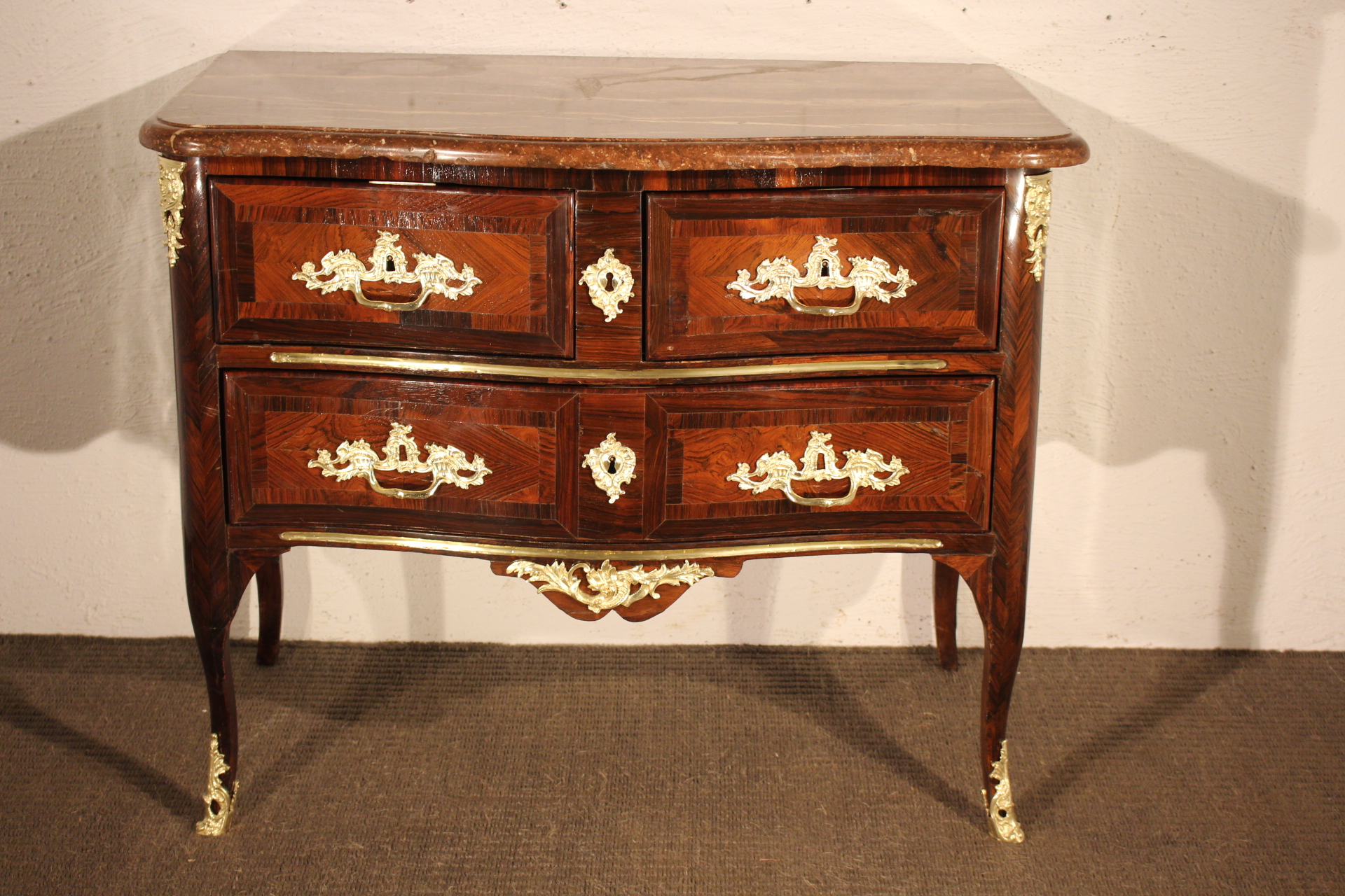 Petite commode 18e siècle