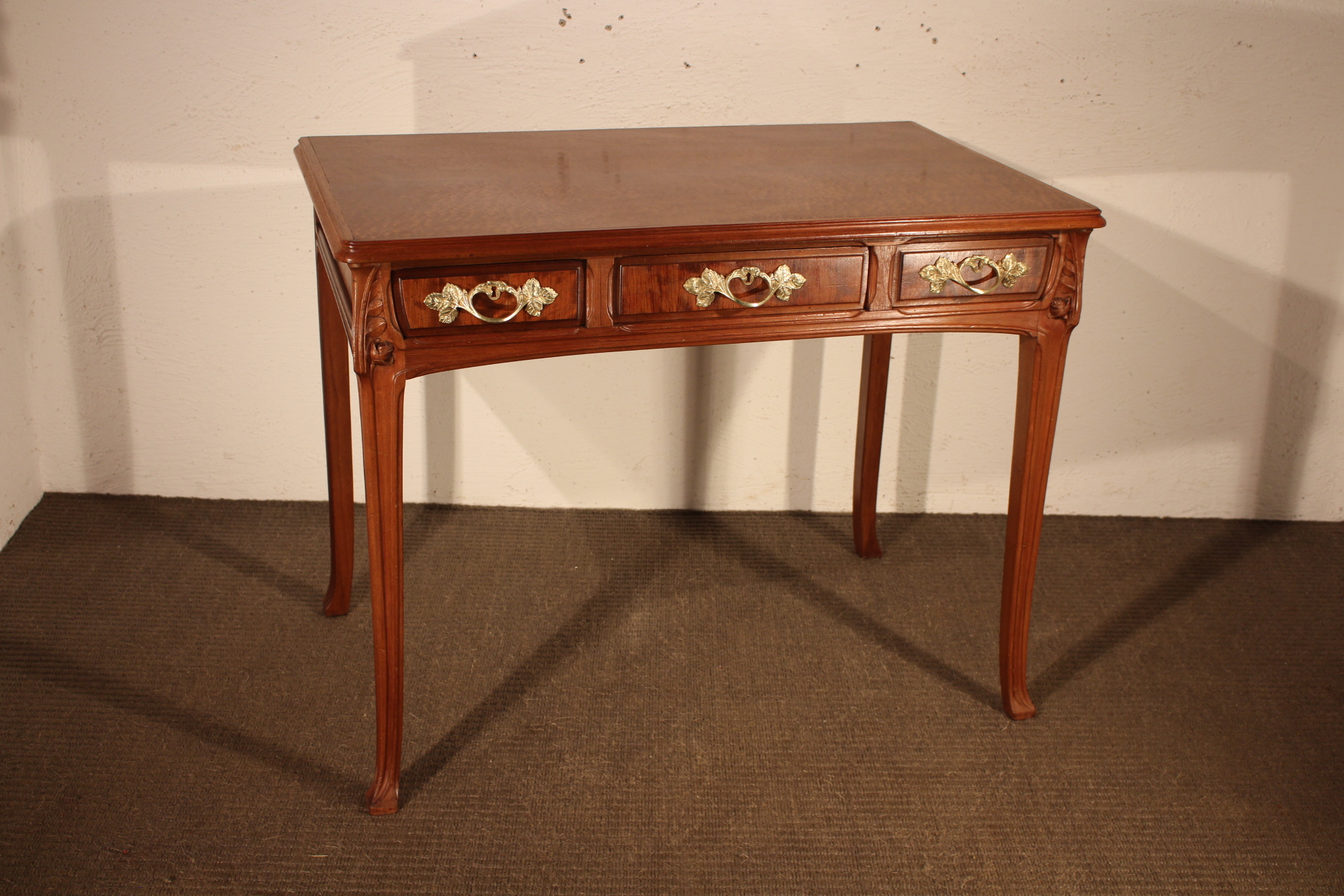 Petit Bureau Art Nouveau de L- Majorelle